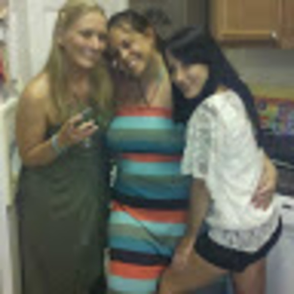 Meet your Posher, Jessica - Picture 1 of 1